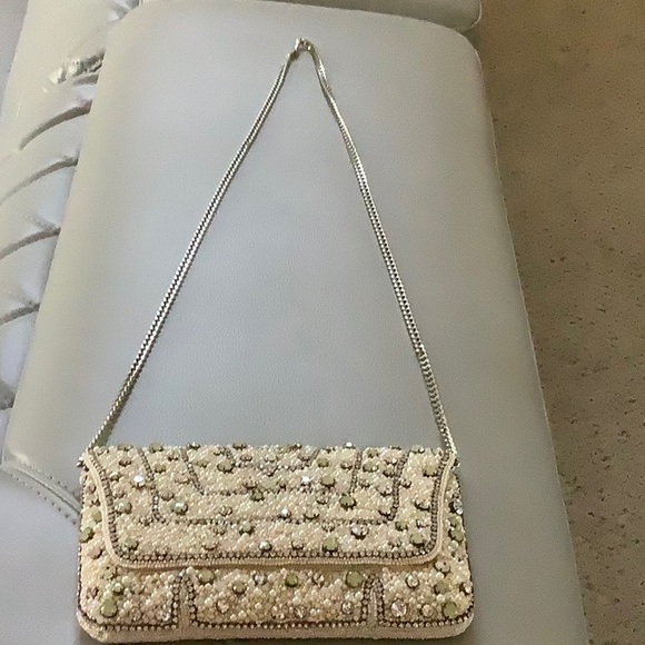 Mary Frances authentic and unique handbag color pearl - Picture 5 of 11